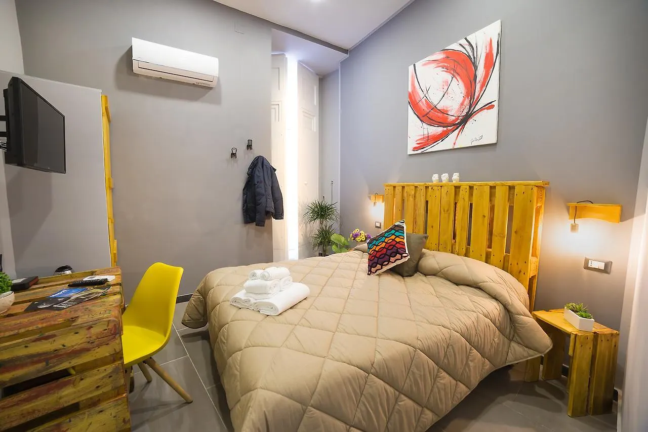 Le 4 Stagioni Dante'S Suites H Napoli Centro, By Clapa Group Italy